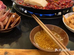 Zengjia Old Hotpot (Maoyuan Community Store)