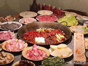 Niu Ren Hotpot (Banan Hongguang Branch)