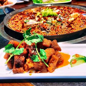 Jiulonggang Clear Water Fish Mansion