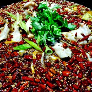 Tan Erwa Tilapia Frog Fish (Shuangfu Fur Clothing City Branch)