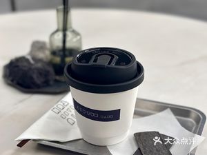 JIUTUN Cafe (Eeling Mountain Villa Branch)