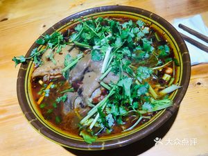 First Specialty Pig's Feet Noodles (Tongjing Branch)