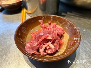 Niu Bian Er Sheng Gun Beef Noodles