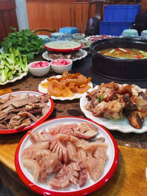 Bawei Xuan Whole Beef Nourishing Soup Pot