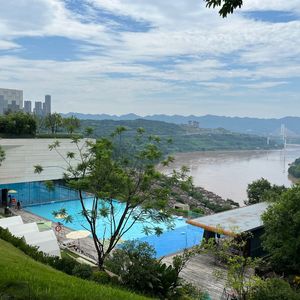 Edgeless City Sky Camp