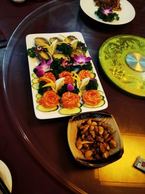 Hong's Farmhouse Cuisine (Fengqi Valley Branch)