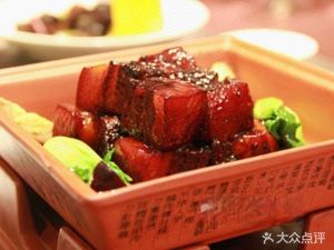 Long Mai Xuan Bao Zhou Fang (Future City Store)