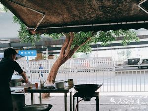 Huang Ji Snack Shop (Hezhou Garden A District Store)