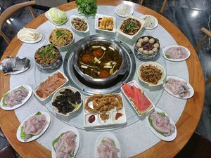 Long Yue Sour Soup Wuchu Restaurant (Bishan Branch)