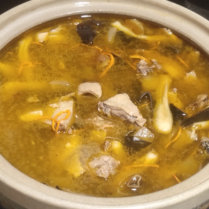 Jiu Ge Wild Mushroom Old Duck Soup with Chicken Intestines