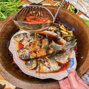 Tie Yan Zi Stone Pot Home-style Crucian Carp (Baishiye Branch)