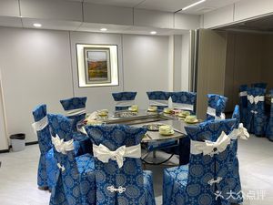 Feng Ji Jiang Hu Brothers Whole Lamb Barbecue (Pulong Jinmao Yue Branch)