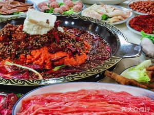 Dinglong Old Hot Pot (Junfeng Shangri-La Branch)