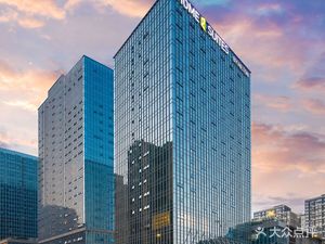 Hilton Garden Inn Yubei · Yue Xi Hui Yan Fusion Cuisine Chinese Restaurant