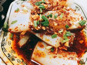 Xiangge Chicken & Congee (Old Zhong Hospital Branch)