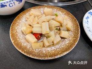 Chen Ji Lu Niu Fish Belly Chicken