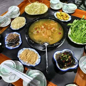 Shangougou Earth Chicken Restaurant (Qianshan Peninsula International Branch)