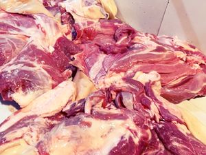 Xiao Yu Ge Roast Whole Lamb (Qijiang 1516 Food Street Store)