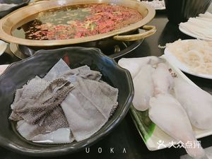 Bayu Caiyuanyu Old Hot Pot (Nantong Avenue Store)