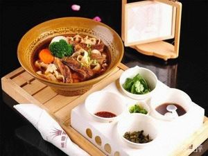 Zhang San Noodle Shop (Jinxiu Huating Branch)