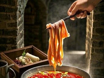 Dongyuan Hot Pot (Air Raid Shelter Branch)