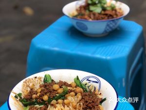 Xiao Tang Noodle Shop (Hua Yi Road Branch)