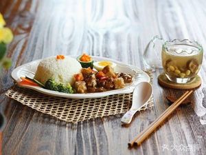 Juyuan Zhou's Boiled Fish