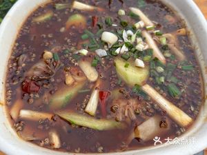 Wei Bu Tong Flavor Cuisine Special Jianghu Cuisine (Shengwei Platinum Residence Store)