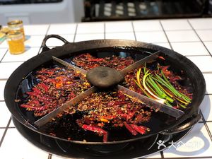 Jinyu Fanren Hotpot (Wanda Avenue Branch)