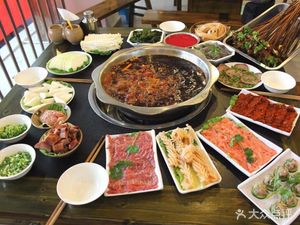 Zhenghe Ni Wei Nine Grid Old Hot Pot (Jiaochangkou Branch)