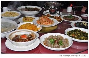 Guohong Northeast Cuisine Dumpling House (University Town Real Estate College Branch)
