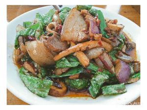 Song's Food & Fashion Noodle House