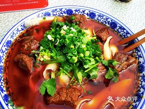Pickled Pepper Beef Noodles (Qiushi Building Branch)