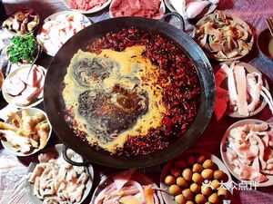 Liujiu Earth Oven Old Hot Pot (Gongjian Road Store)