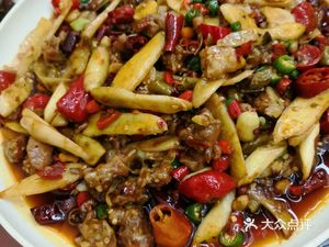 Cui Lou Food Hall (Xin Jiulong Pedestrian Street Store)