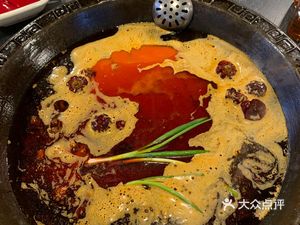 Xiao Brothers Goose Intestine Hotpot