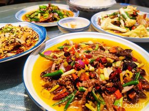 Riverbank Fresh Vegetable Restaurant (Yanlong·Shanshui Cheng Branch)