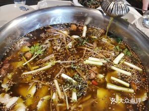 Biao Ge Fresh Fish Restaurant (Minghua Longzhou Peninsula Branch)