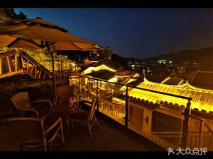 Zizai Coffee Homestay (Huangjueya Old Street Branch)