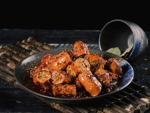 Yaoguai Spicy Chicken