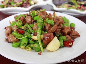 Wei Yi Yangyu Rice (Fengjia Street Entrepreneurship Street Store)