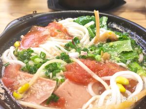 Long Tushui Clay Pot Rice Noodles (Yangtianhu Branch)