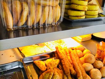 Jiangxiang Bing (Longtou Si Metro Line 10 Exit 4 Branch)