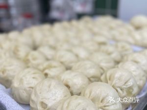 Big Red Lantern Old Buns (Youcheng Jiulong Lake Side Store)