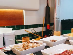 Yu Lu Rotating Hot Pot (Longhu Chongqing Times Avenue Store)