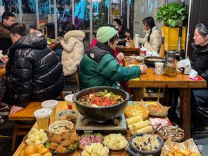 Feng Li Shun Sour Soup Doudou Powder Hot Pot (Shidai Tianjie Branch)