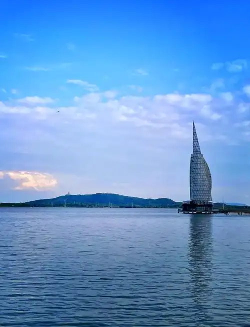 Lóngzǐ Hú Fēngjǐng Qū