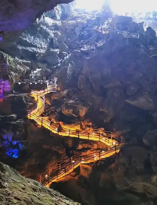 Liánzhōu Dìxià Hé