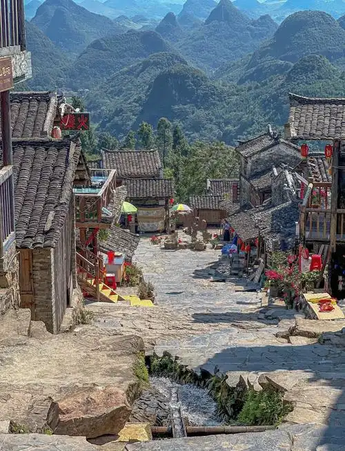 Liánzhōu Qiānnián Gǔxiàn