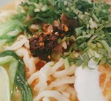Spicy Sour Beef Noodles